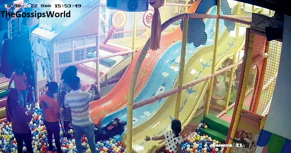 Ghatkopar Mall Incident  A Three Year Old Girl Dead After Falling From Slide Inside Mall  Full CCTV Footage  - 81